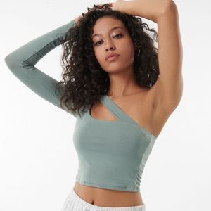 Sage/khaki one sleeve off shoulder cropped top